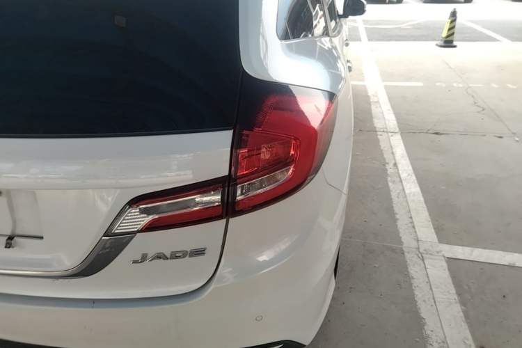 Used Honda Jade 2017 1.8L automatic Comfort version 5 seats Right Rear Taillight