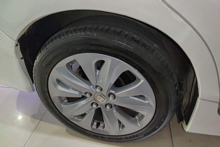Used Honda Jade 2017 1.8L Automatic Classic Edition 5 seats Right Rear Wheel Hub