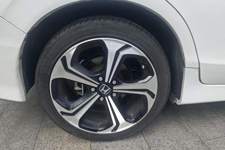 Used Honda Jade 2017 210 TURBO CVT Luxury Edition 5 Seats Right Rear Wheel Hub