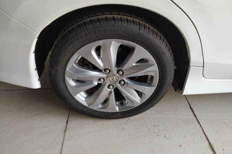 Used Honda Jade 2017 1.8L Automatic Classic Edition 5 seats Right Rear Wheel Hub