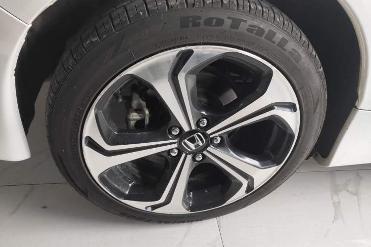 Used Honda Jade 2017 210 TURBO CVT Luxury Edition 5 Seats Right Rear Wheel Hub