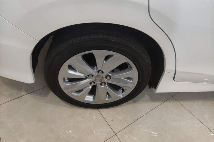 Used Honda Jade 2017 1.8L Automatic Classic Edition 5 seats Right Rear Wheel Hub