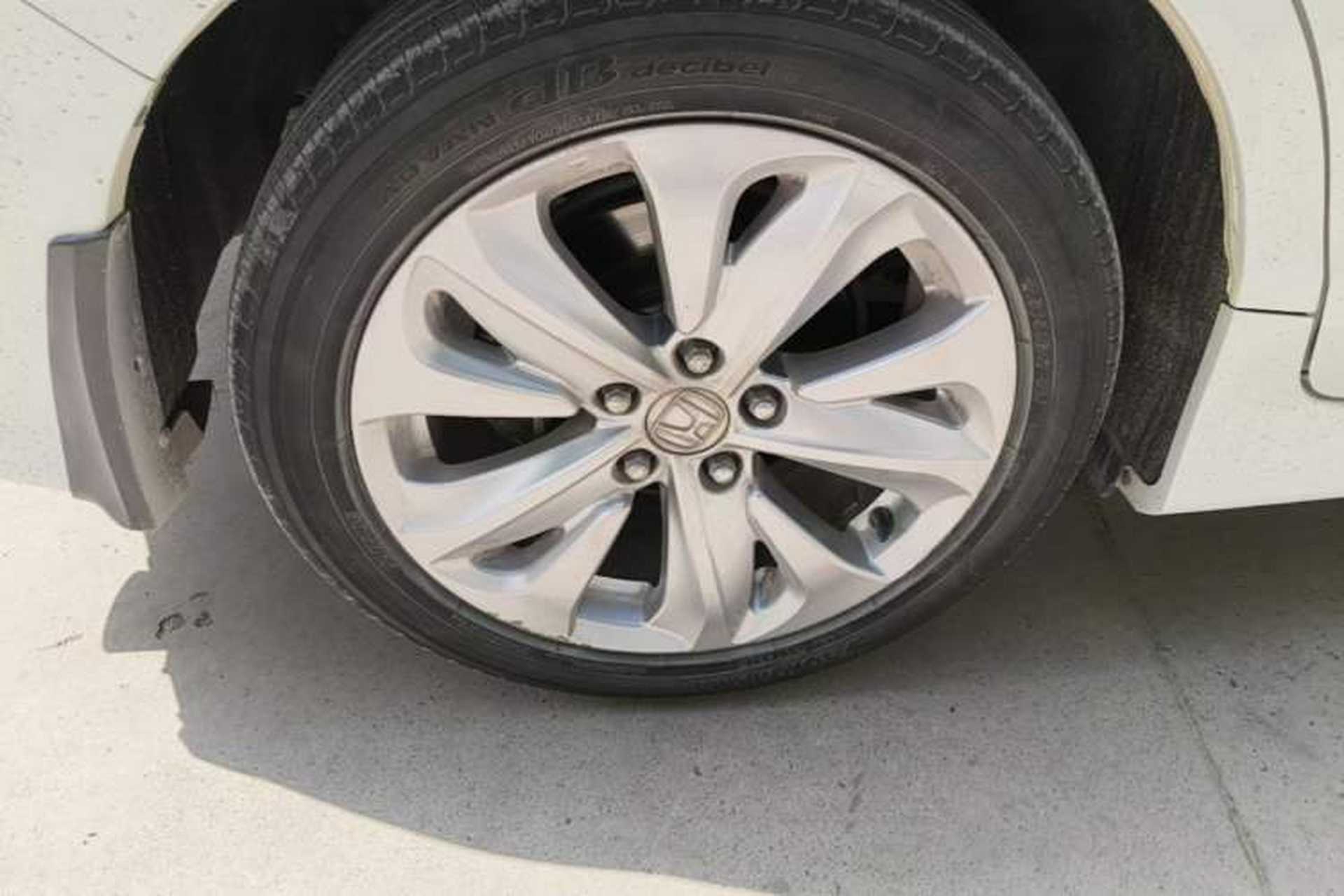 Used Honda Jade 2017 1.8L Automatic Classic Edition 5 seats Right Rear Wheel Hub