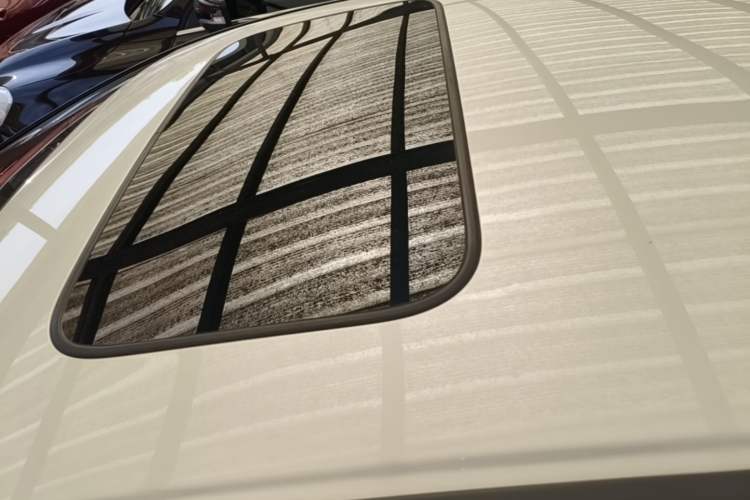 Used Honda Jade 2017 1.8L automatic Comfort version 5 seats Roof