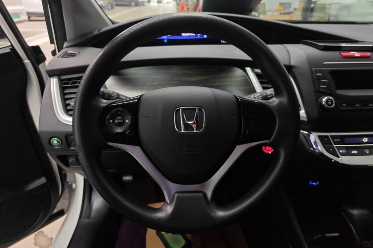 Used Honda Jade 2017 1.8L automatic Comfort version 5 seats Steering Wheel