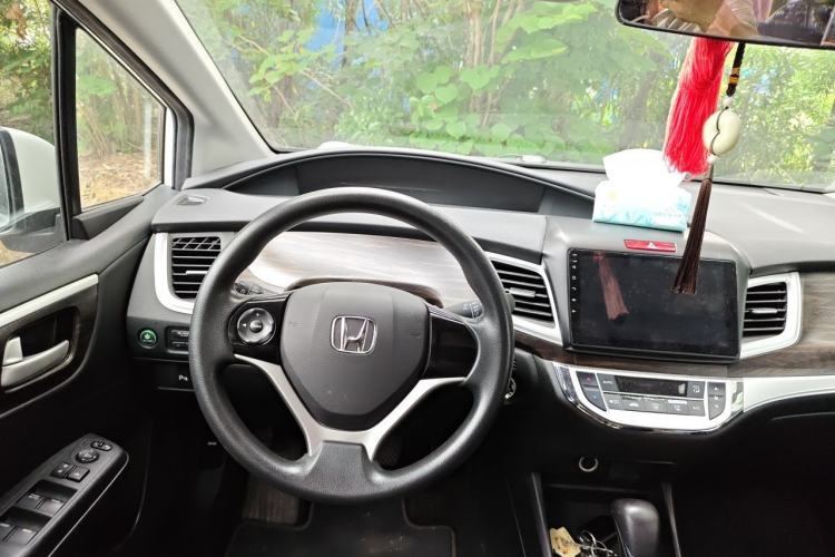 Used Honda Jade 2017 1.8L automatic Comfort version 5 seats Steering Wheel