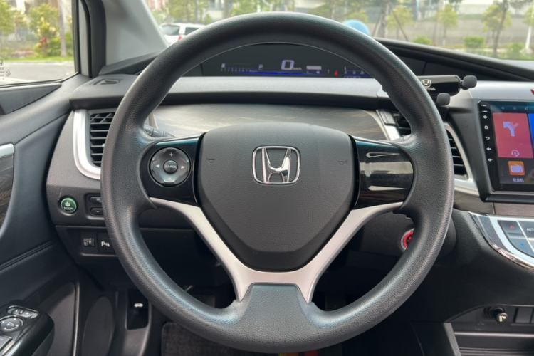 Used Honda Jade 2017 1.8L automatic Comfort version 5 seats Steering Wheel