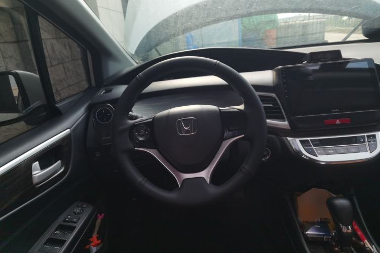 Used Honda Jade 2017 1.8L automatic Comfort version 5 seats Steering Wheel