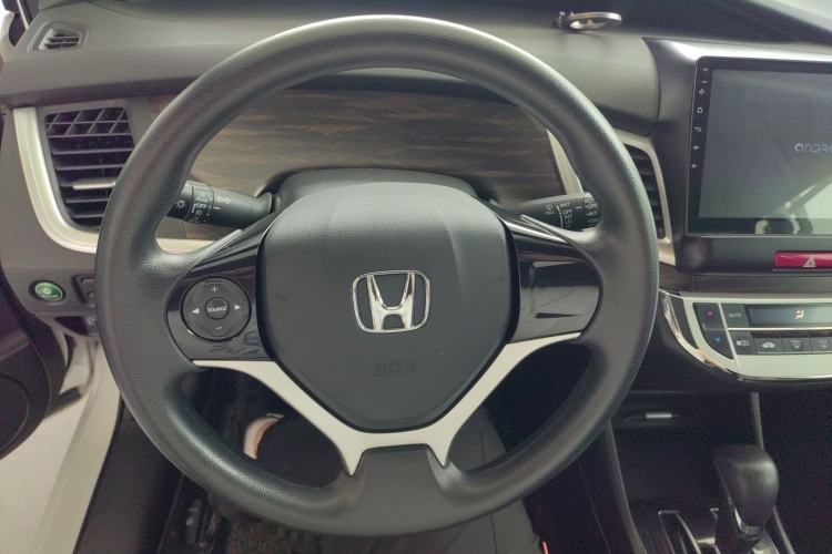 Used Honda Jade 2017 1.8L automatic Comfort version 5 seats Steering Wheel