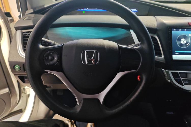 Used Honda Jade 2017 1.8L automatic Comfort version 5 seats Steering Wheel