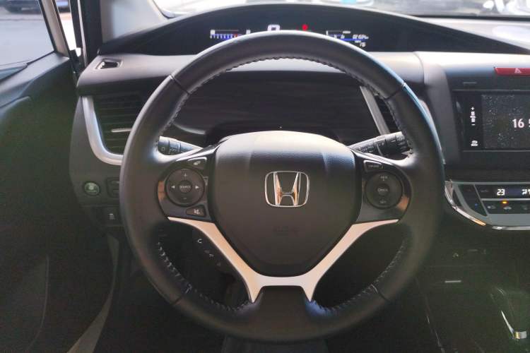 Used Honda Jade 2017 210 TURBO CVT Luxury Edition 5 Seats Steering Wheel