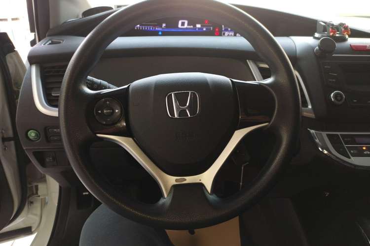 Used Honda Jade 2017 1.8L Automatic Classic Edition 5 seats Steering Wheel