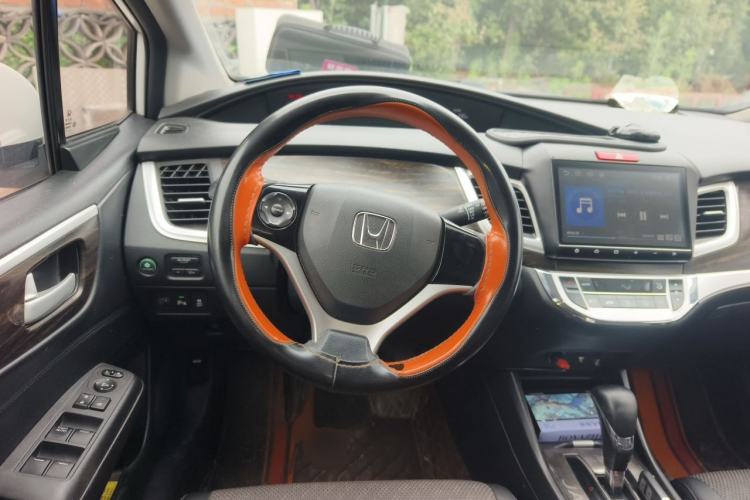 Used Honda Jade 2017 1.8L automatic Comfort version 5 seats Steering Wheel