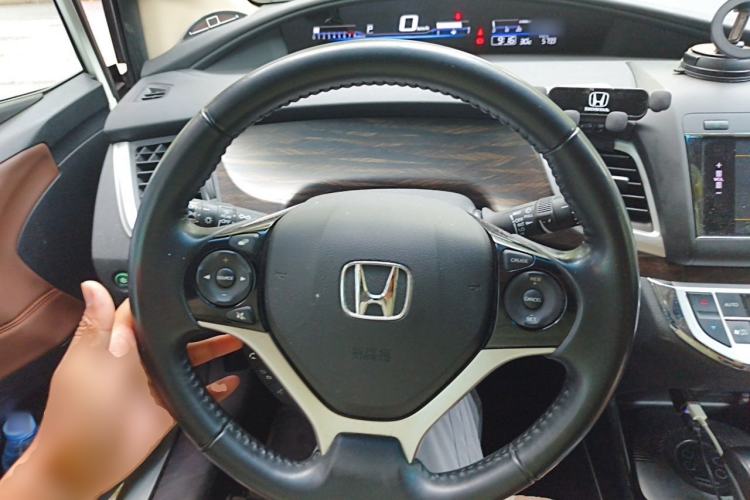 Used Honda Jade 2017 210 TURBO CVT Luxury Edition 5 Seats Steering Wheel