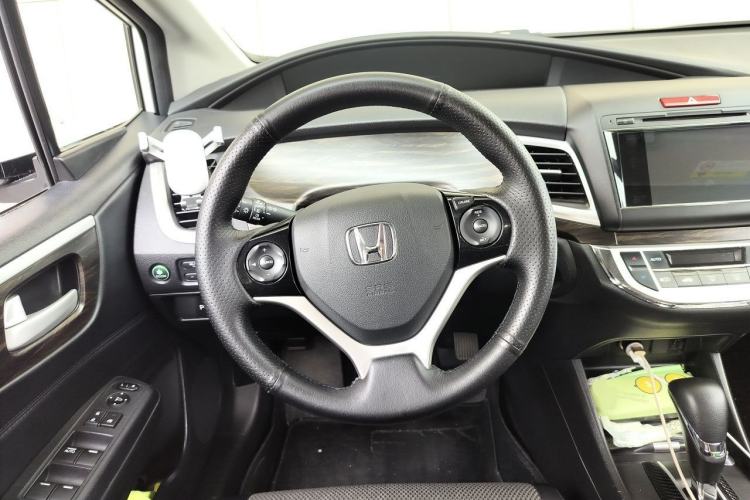 Used Honda Jade 2017 1.8L automatic Comfort version 5 seats Steering Wheel