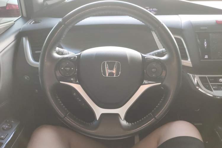 Used Honda Jade 2017 210 TURBO CVT Luxury Edition 5 Seats Steering Wheel
