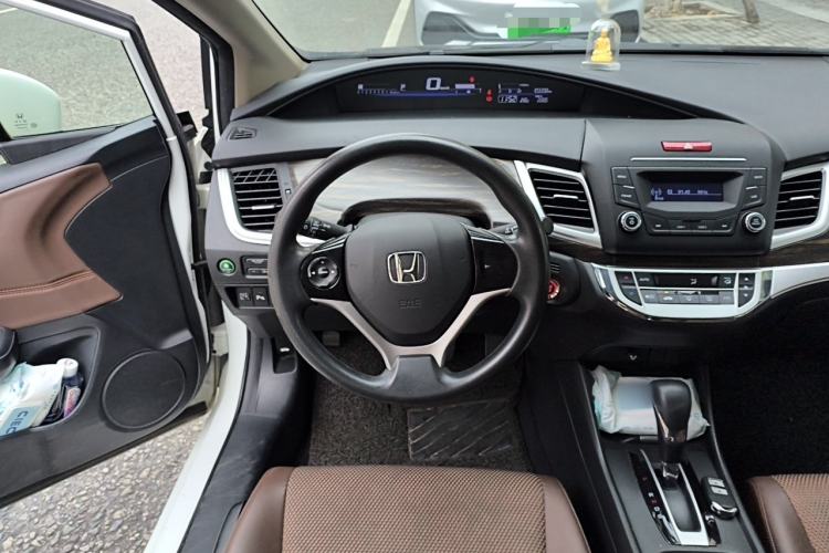 Used Honda Jade 2017 1.8L automatic Comfort version 6 seats Steering Wheel