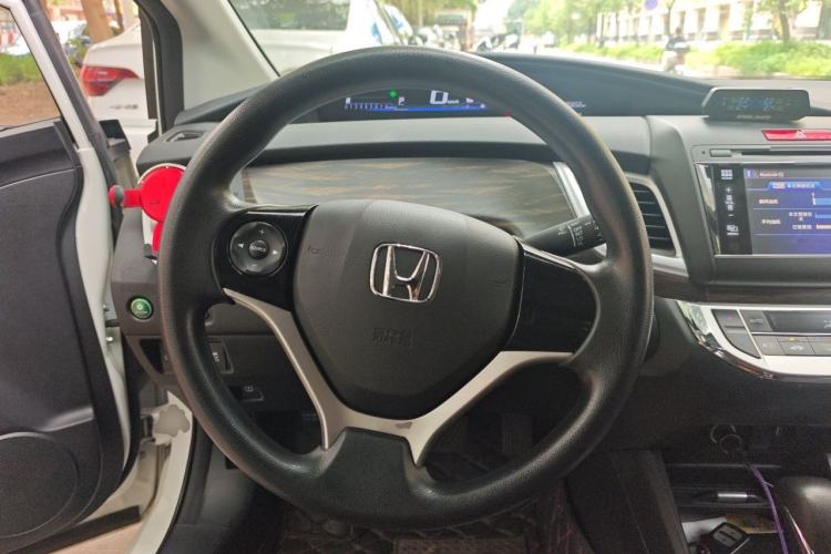 Used Honda Jade 2017 1.8L automatic Comfort version 5 seats Steering Wheel