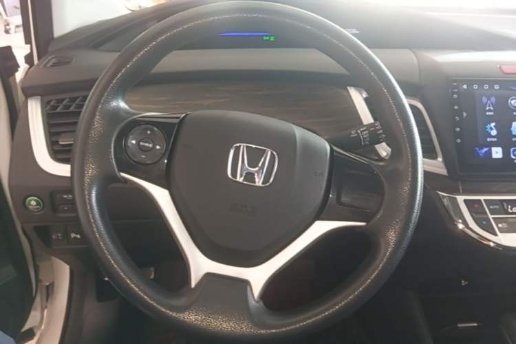 Used Honda Jade 2017 1.8L automatic Comfort version 5 seats Steering Wheel
