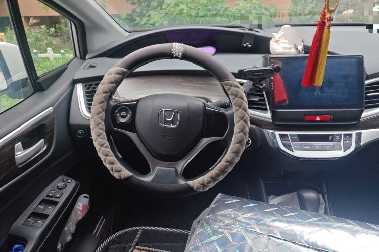 Used Honda Jade 2017 1.8L automatic Comfort version 5 seats Steering Wheel