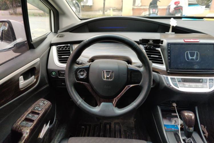 Used Honda Jade 2017 1.8L automatic Comfort version 5 seats Steering Wheel