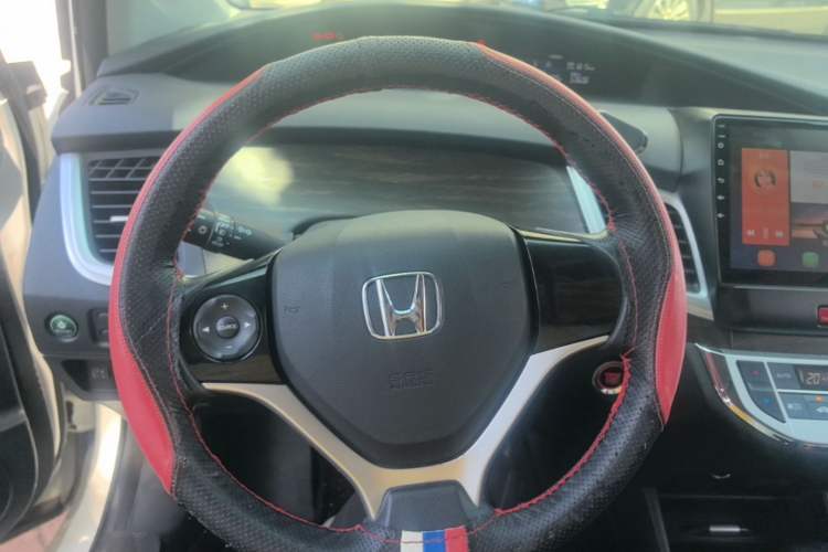 Used Honda Jade 2017 1.8L automatic Comfort version 5 seats Steering Wheel