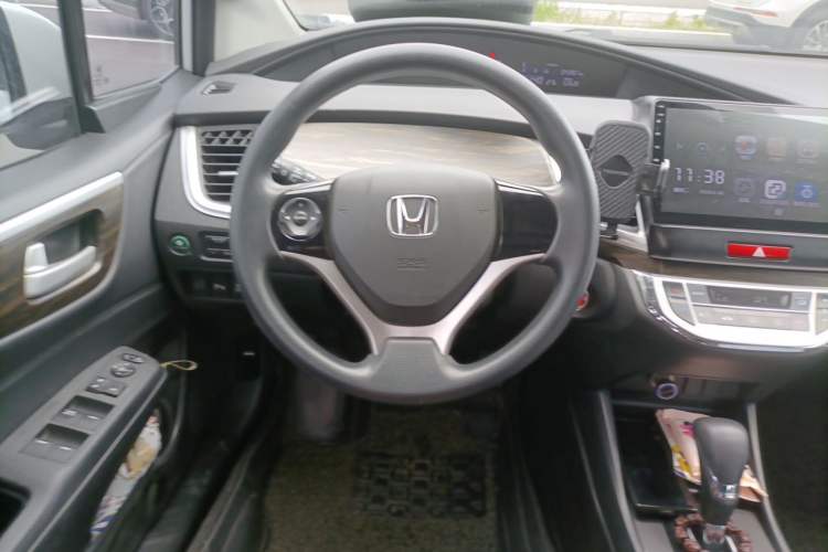 Used Honda Jade 2017 1.8L automatic Comfort version 5 seats Steering Wheel