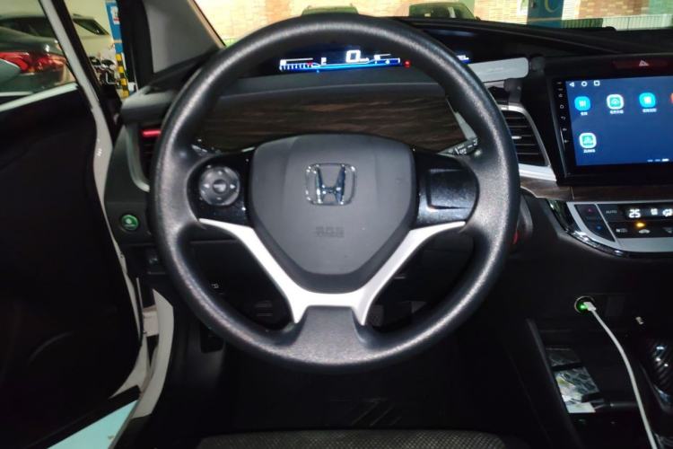 Used Honda Jade 2017 1.8L automatic Comfort version 5 seats Steering Wheel