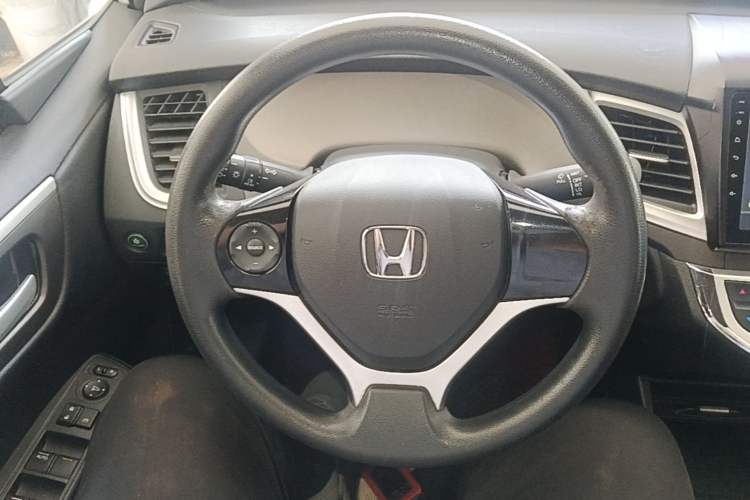 Used Honda Jade 2017 1.8L Automatic Classic Edition 5 seats Steering Wheel