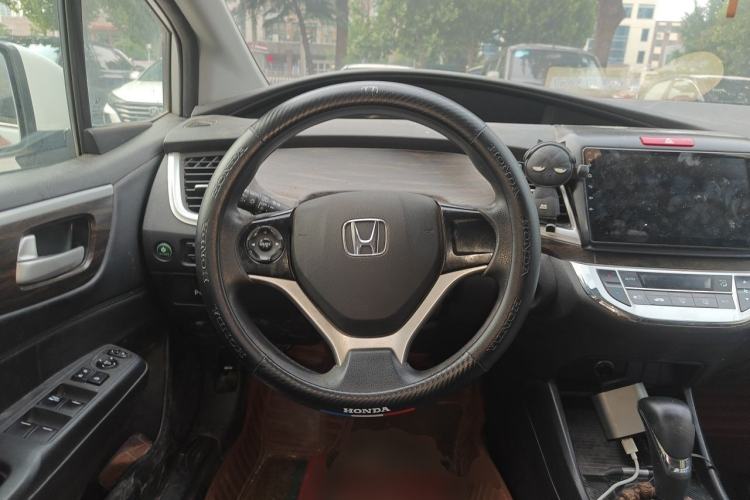 Used Honda Jade 2017 1.8L automatic Comfort version 5 seats Steering Wheel