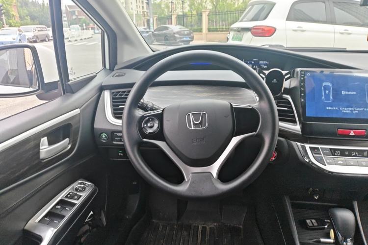 Used Honda Jade 2017 1.8L automatic Comfort version 5 seats Steering Wheel