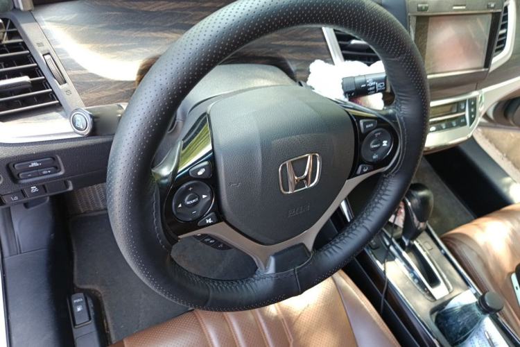 Used Honda Jade 2017 210TURBO CVT Luxury Edition 6 Seats Steering Wheel