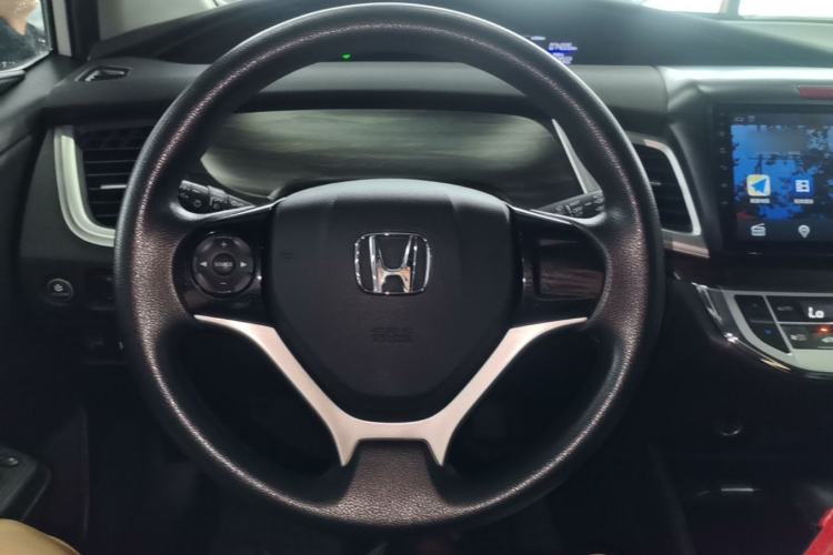 Used Honda Jade 2017 1.8L automatic Comfort version 5 seats Steering Wheel