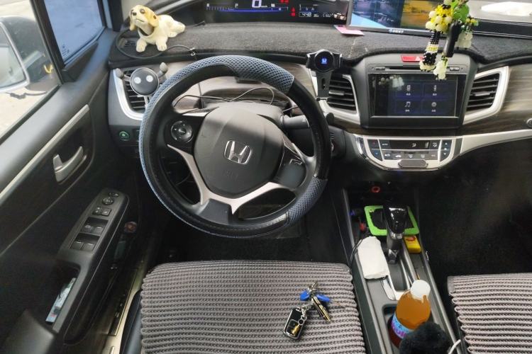 Used Honda Jade 2017 1.8L automatic Comfort version 5 seats Steering Wheel