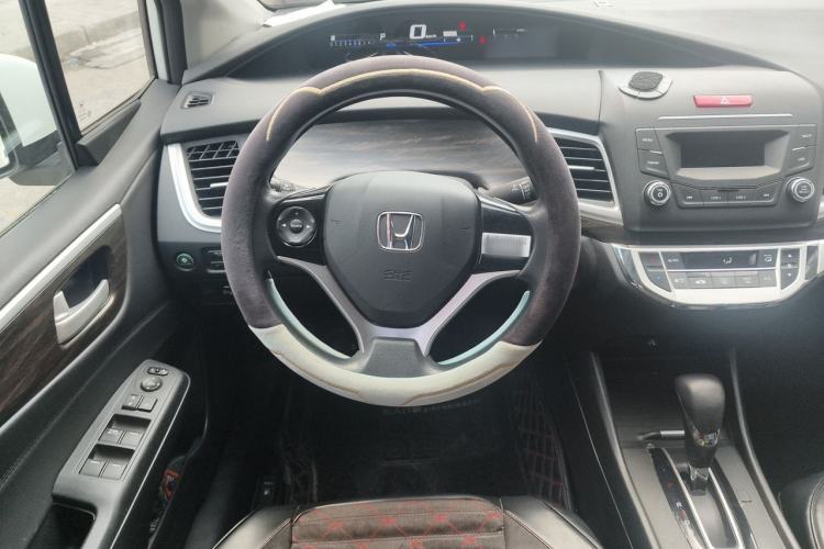 Used Honda Jade 2017 1.8L automatic Comfort version 5 seats Steering Wheel