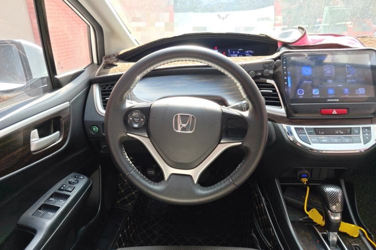 Used Honda Jade 2017 1.8L automatic Comfort version 5 seats Steering Wheel