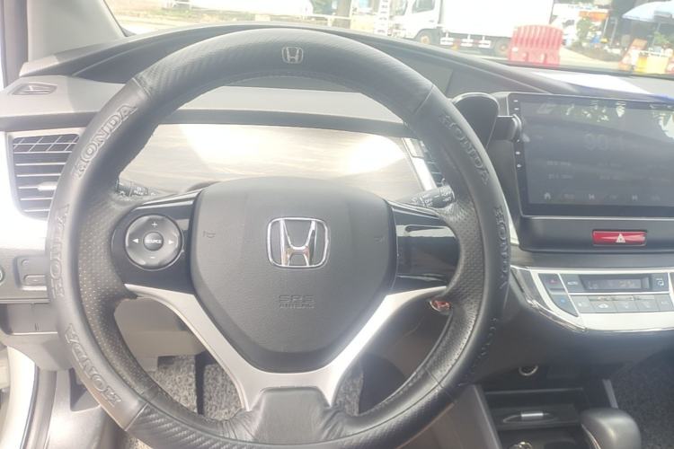 Used Honda Jade 2017 1.8L automatic Comfort version 5 seats Steering Wheel
