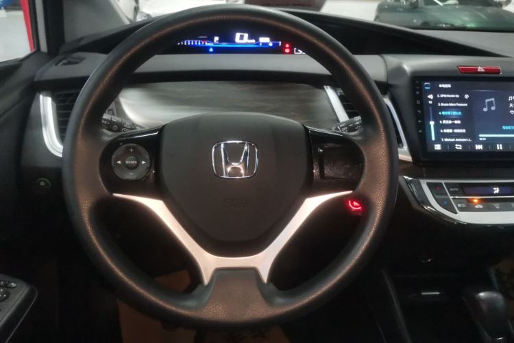 Used Honda Jade 2017 1.8L automatic Comfort version 5 seats Steering Wheel