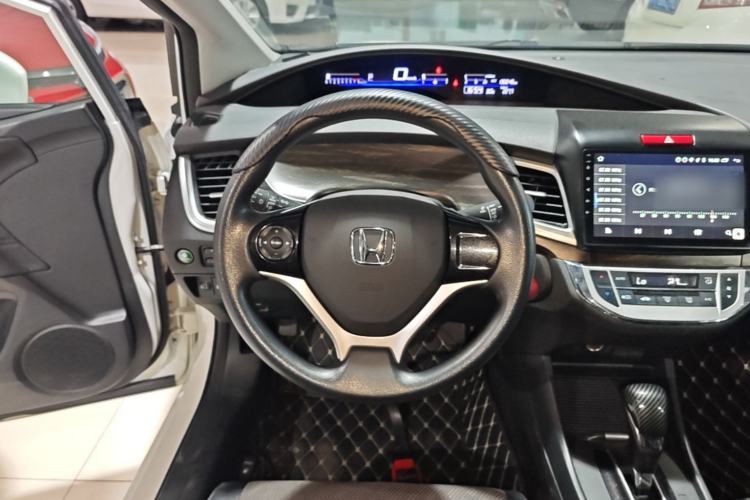 Used Honda Jade 2017 1.8L automatic Comfort version 5 seats Steering Wheel