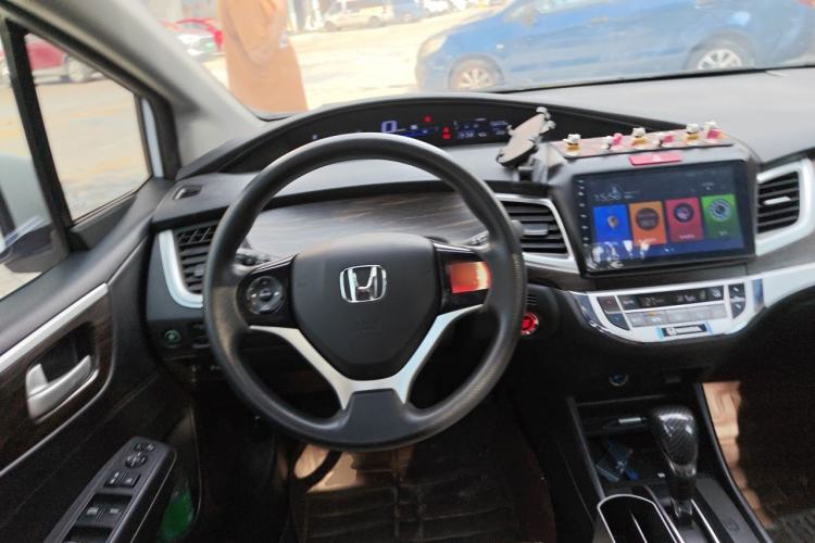 Used Honda Jade 2017 1.8L automatic Comfort version 5 seats Steering Wheel