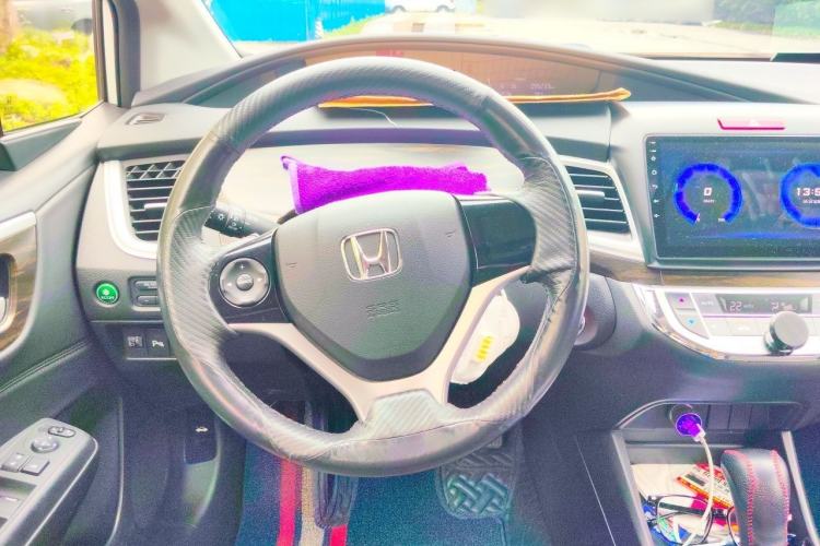 Used Honda Jade 2017 1.8L automatic Comfort version 5 seats Steering Wheel