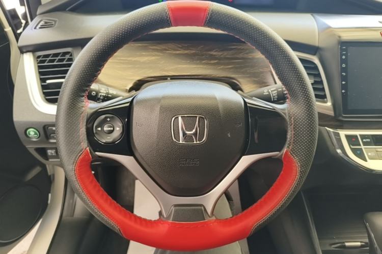Used Honda Jade 2017 1.8L automatic Comfort version 5 seats Steering Wheel