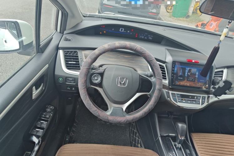 Used Honda Jade 2017 1.8L automatic Comfort version 5 seats Steering Wheel