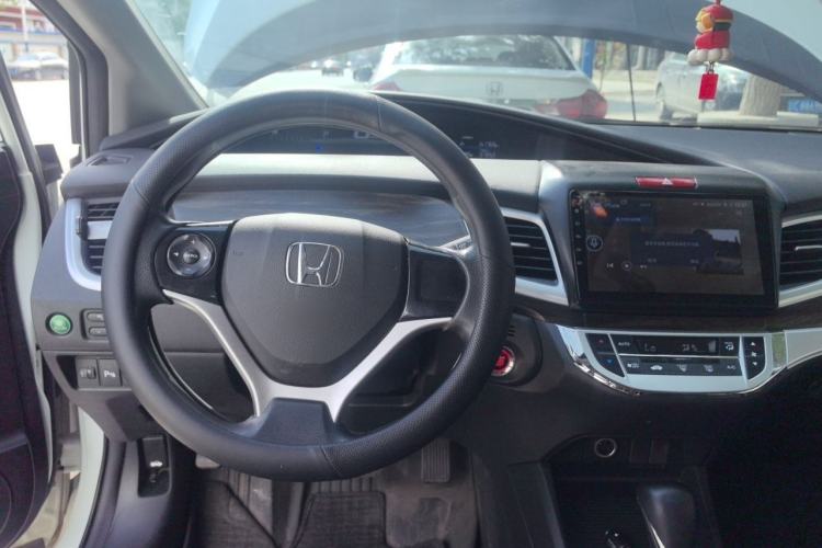 Used Honda Jade 2017 1.8L automatic Comfort version 5 seats Steering Wheel