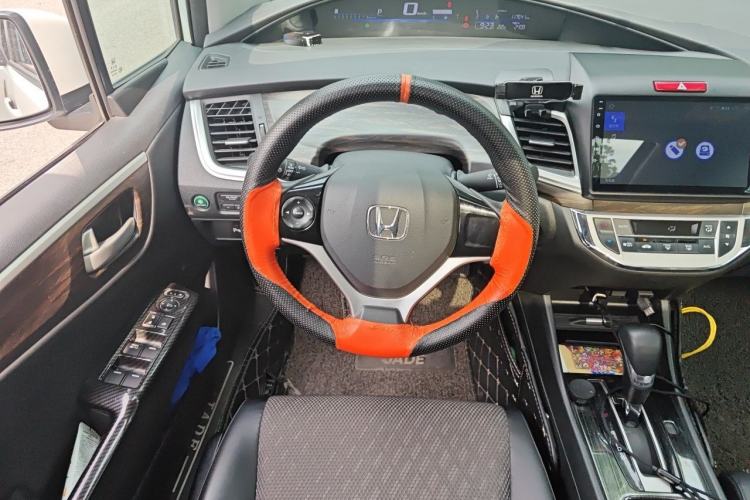 Used Honda Jade 2017 1.8L automatic Comfort version 5 seats Steering Wheel