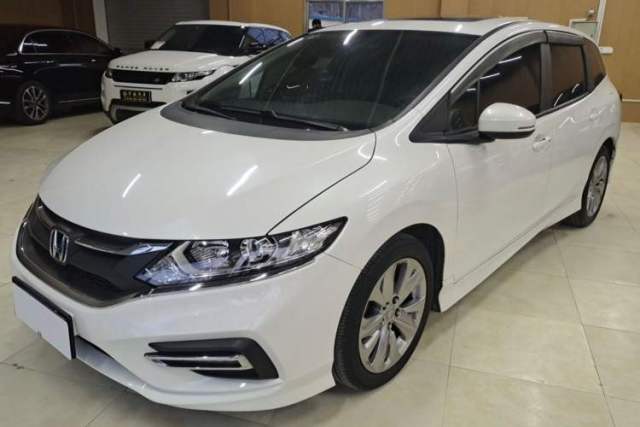 Used Honda Jade 2017 1.8L automatic Comfort version 5 seats