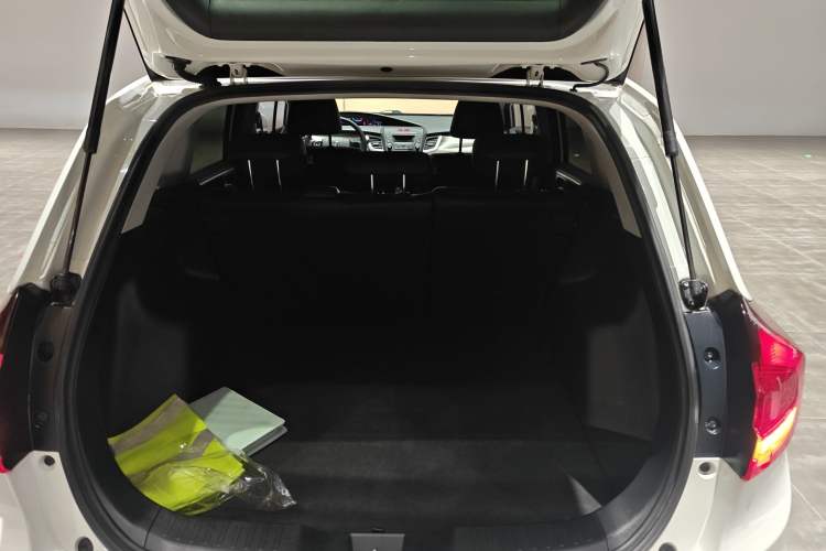 Used Honda Jade 2017 1.8L automatic Comfort version 5 seats Trunk