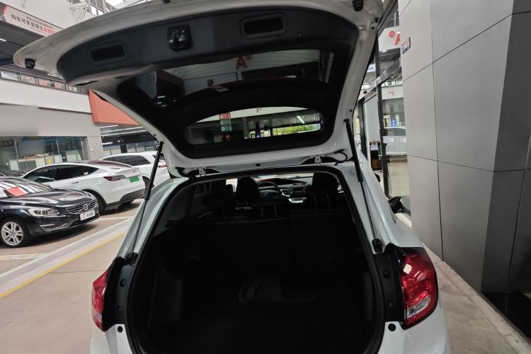Used Honda Jade 2017 1.8L automatic Comfort version 5 seats Trunk