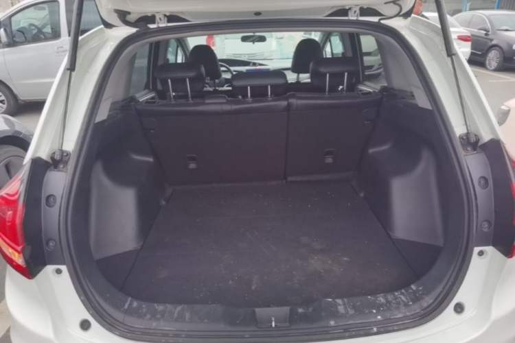 Used Honda Jade 2017 1.8L automatic Comfort version 5 seats Trunk