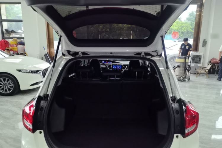 Used Honda Jade 2017 1.8L automatic Comfort version 5 seats Trunk